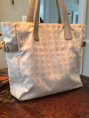 CHANEL Large Travel Ligne Tote